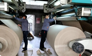 纸价走高，部分纸种每吨提价1000元！造纸企业满负荷生产