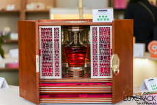 2026�Ϻ������ݳ�Ʒ��װչ������Ļ������߶˰�װ�¼�Ԫ